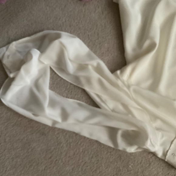 J Peterman cream silk blouse - perfect for the holidaya - Picture 6 of 6